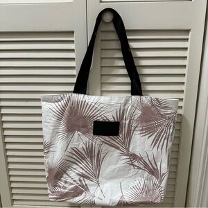 ALOHA Collection Day Palms Day Tripper